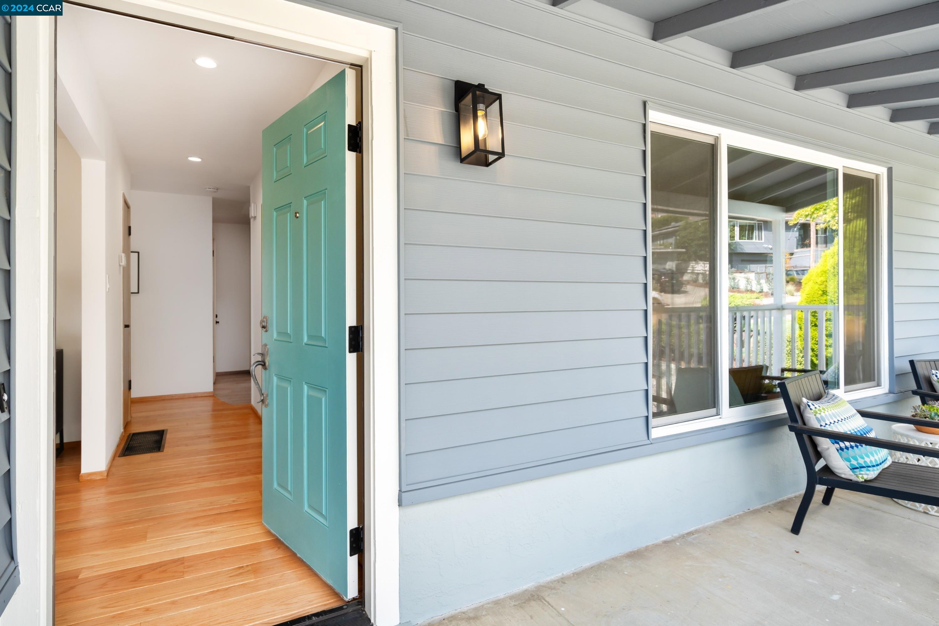 4165 Laguna Ave