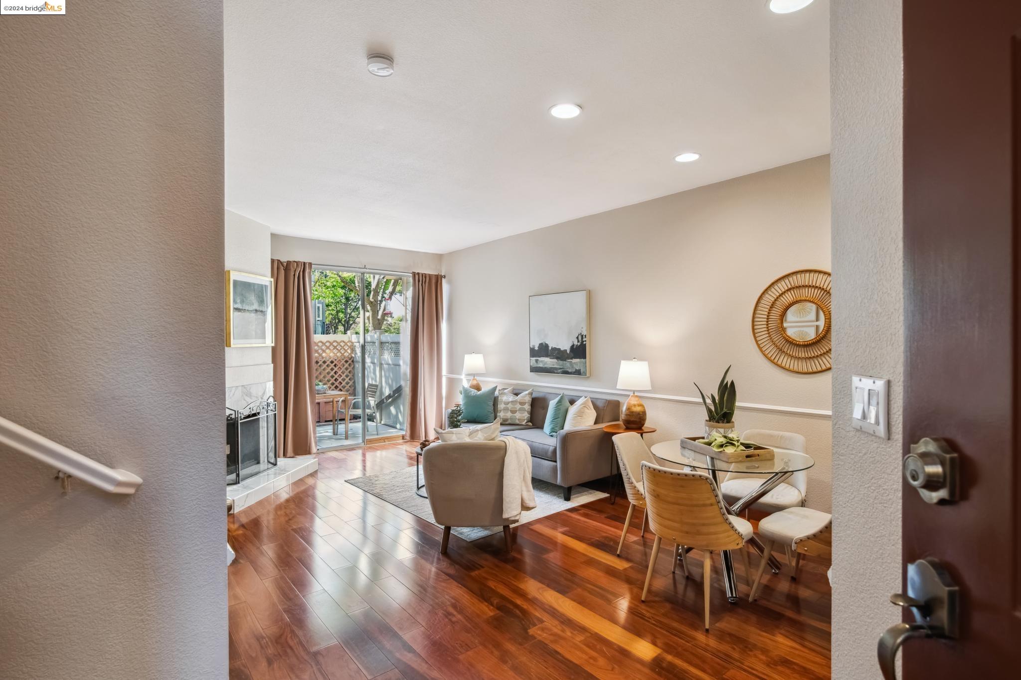 25 Baywood Way