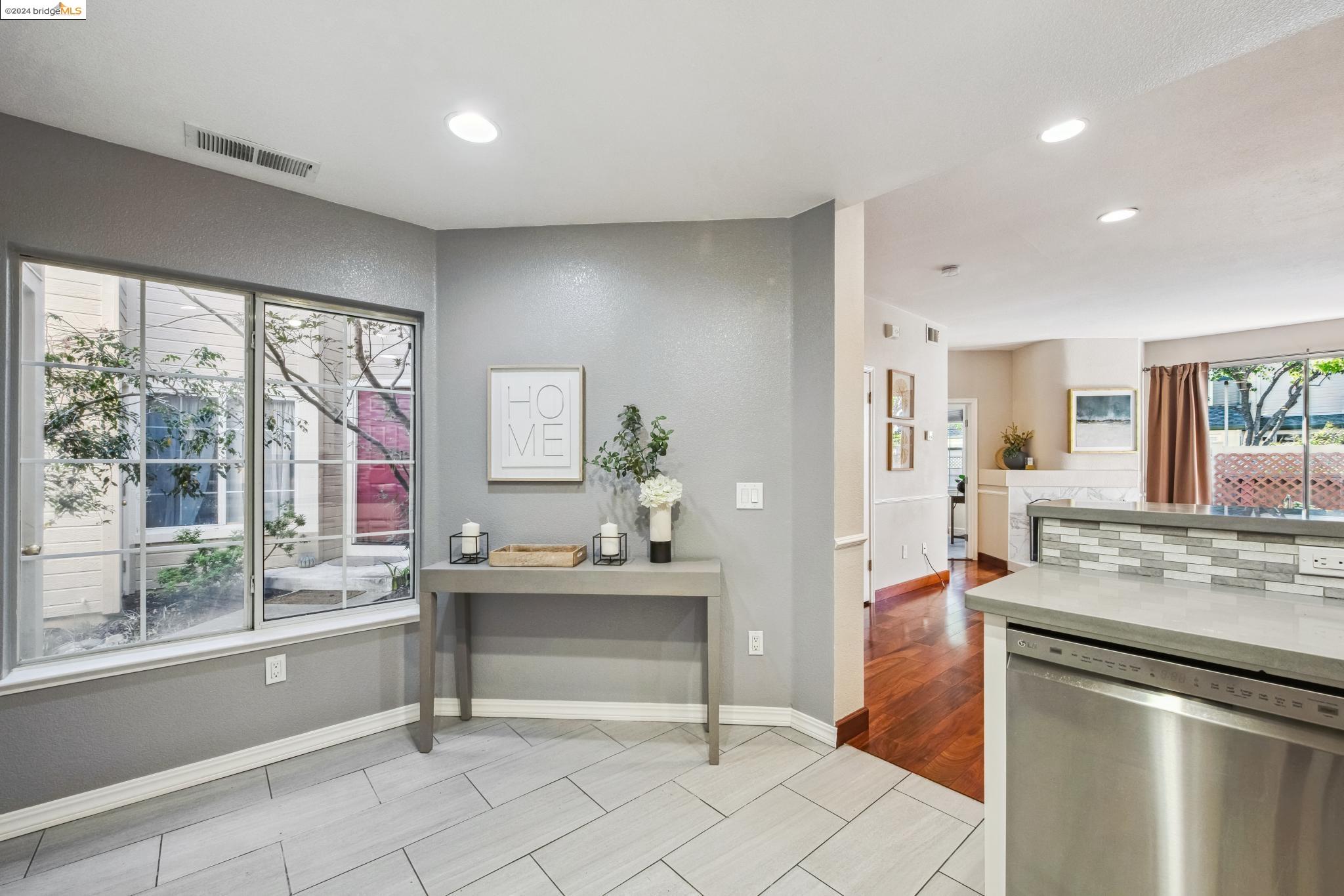 25 Baywood Way