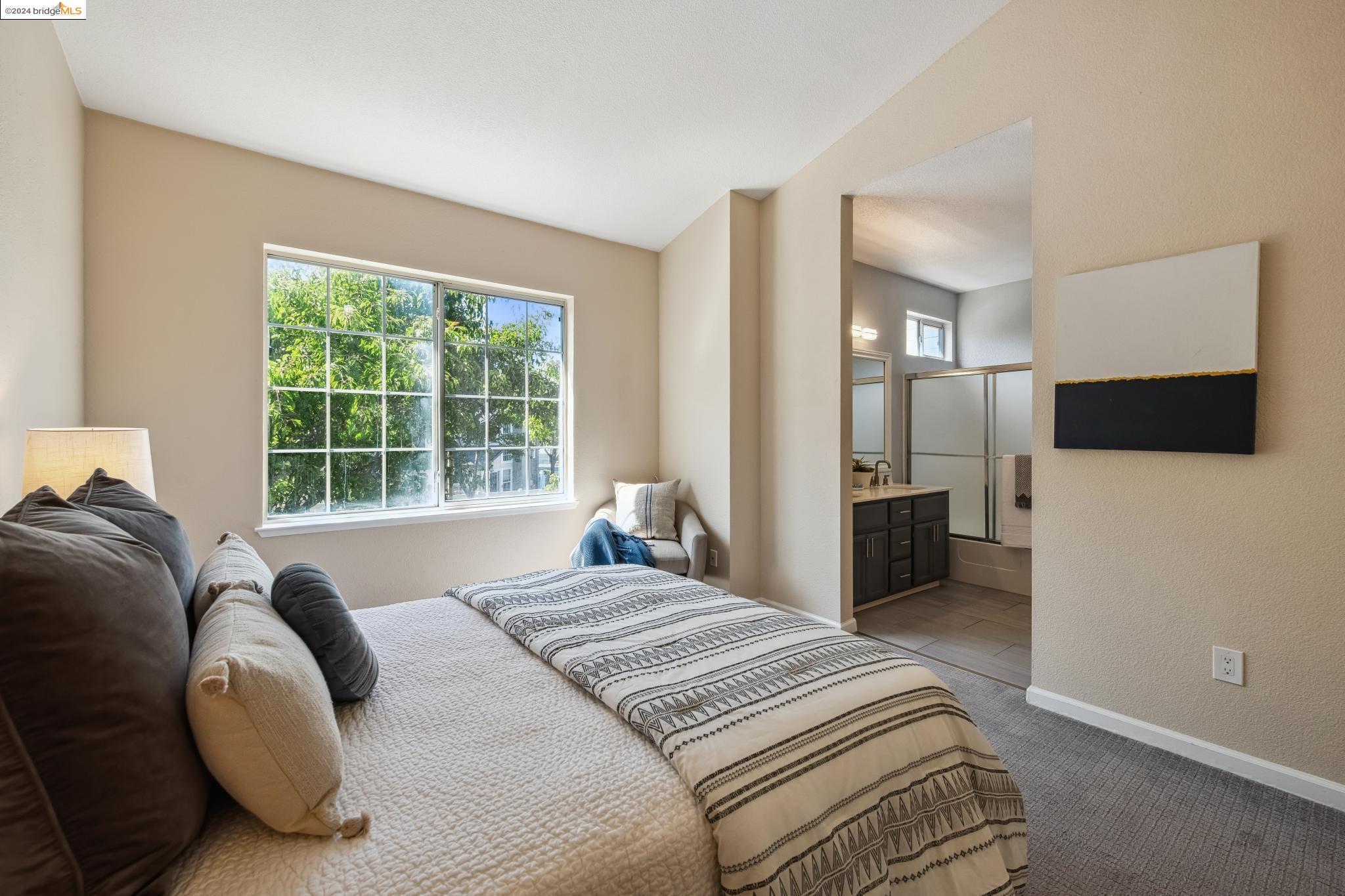 25 Baywood Way