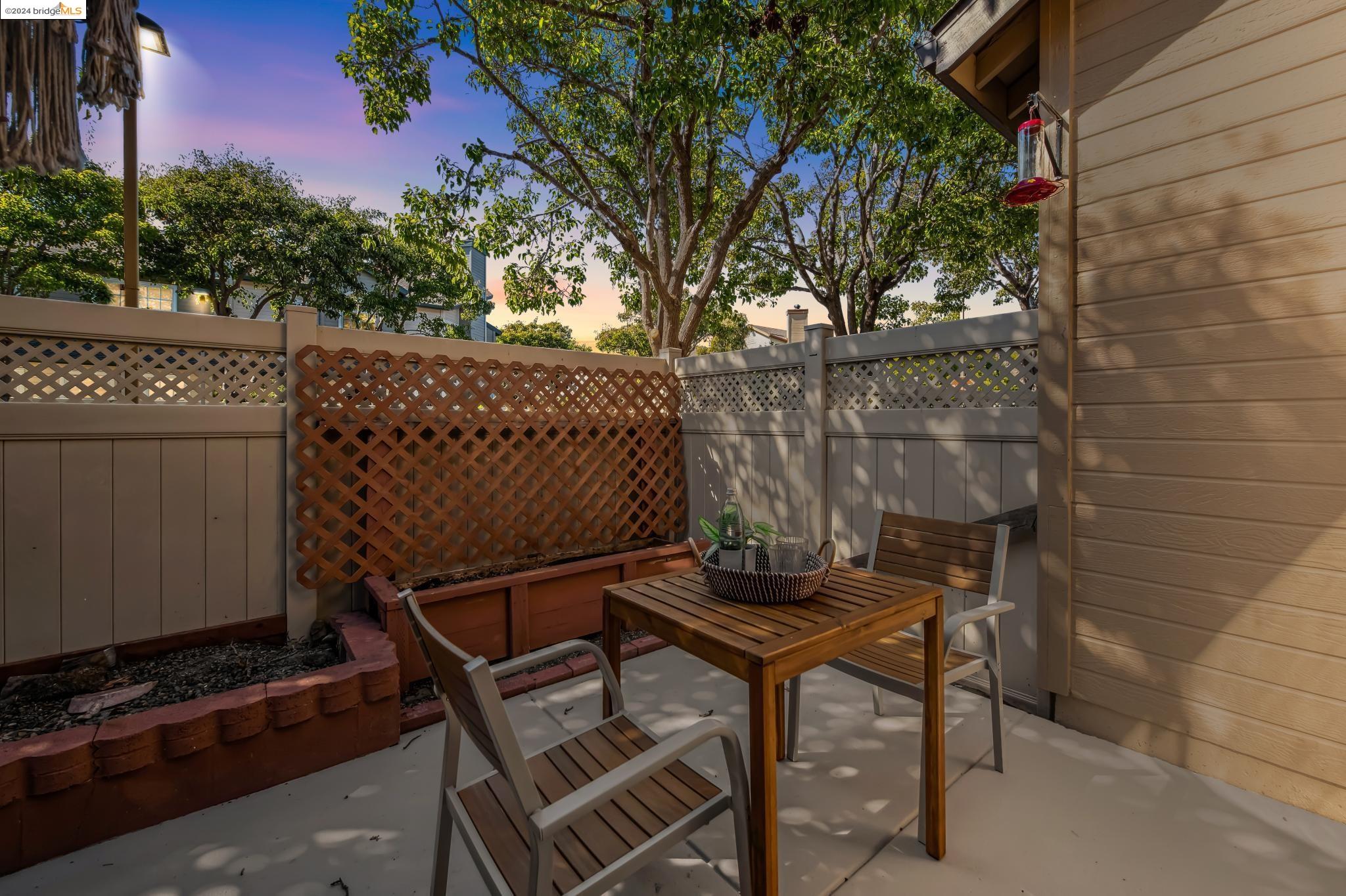 25 Baywood Way