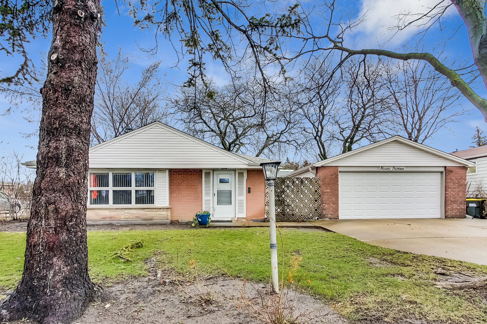 9013 N Greenwood Avenue