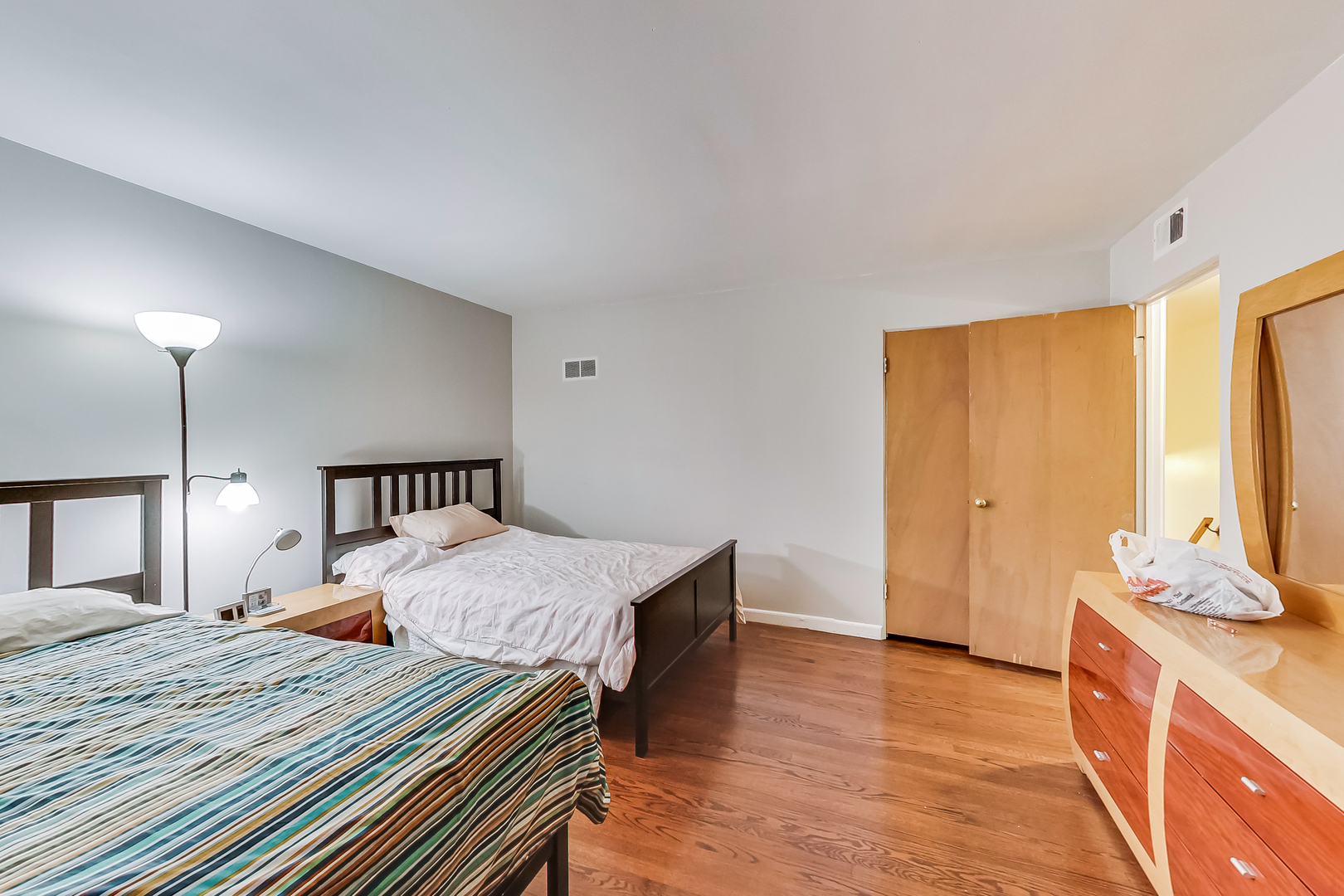 9013 N Greenwood Avenue