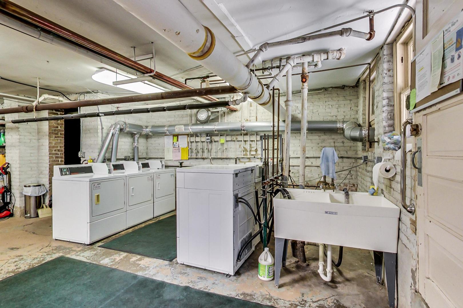 823 Lake Street Unit: 2N