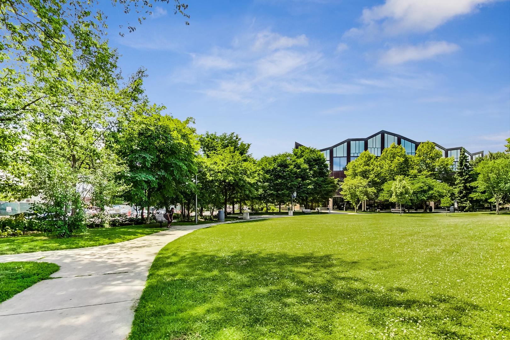 823 Lake Street Unit: 2N