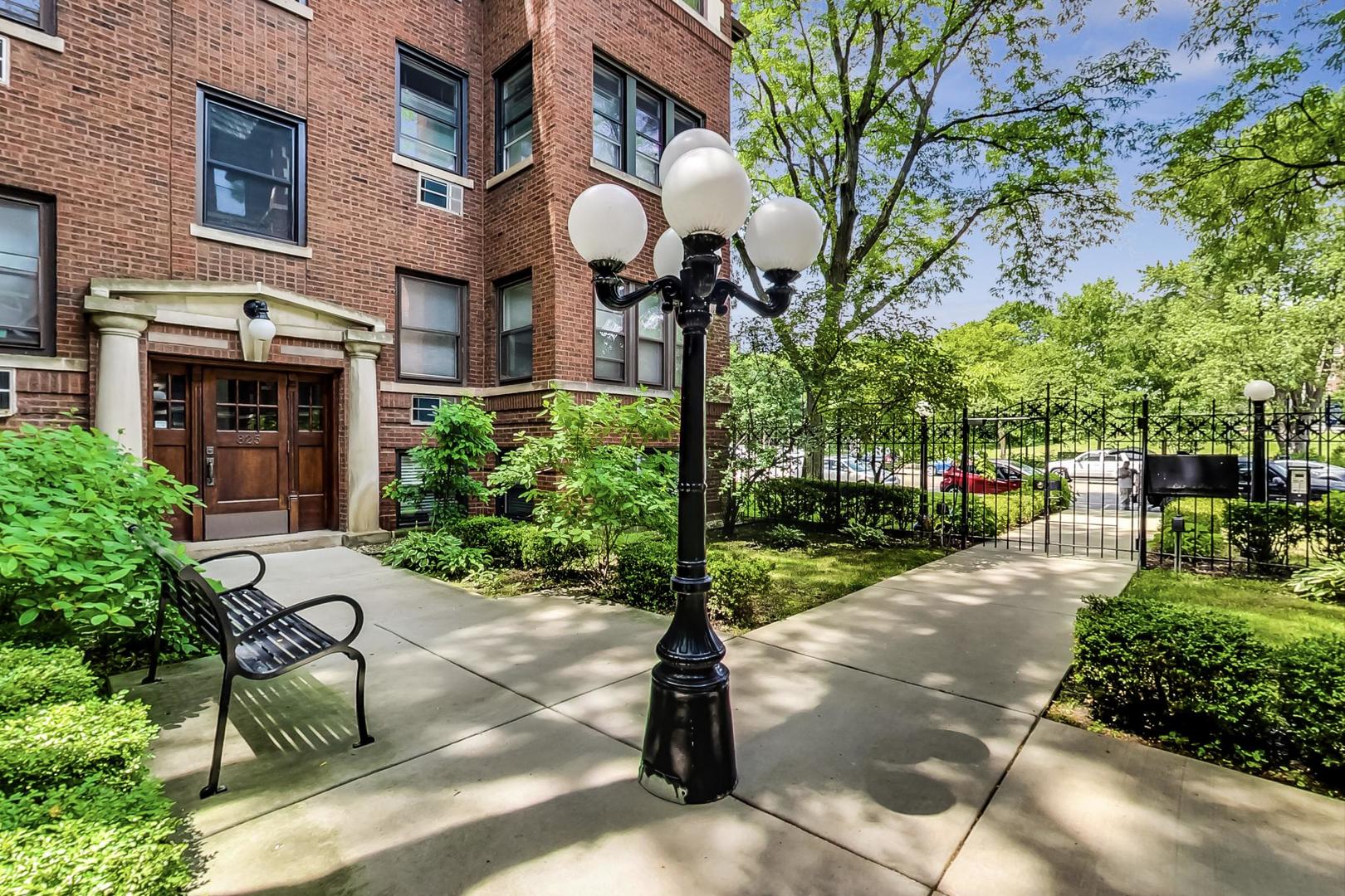 823 Lake Street Unit: 2N