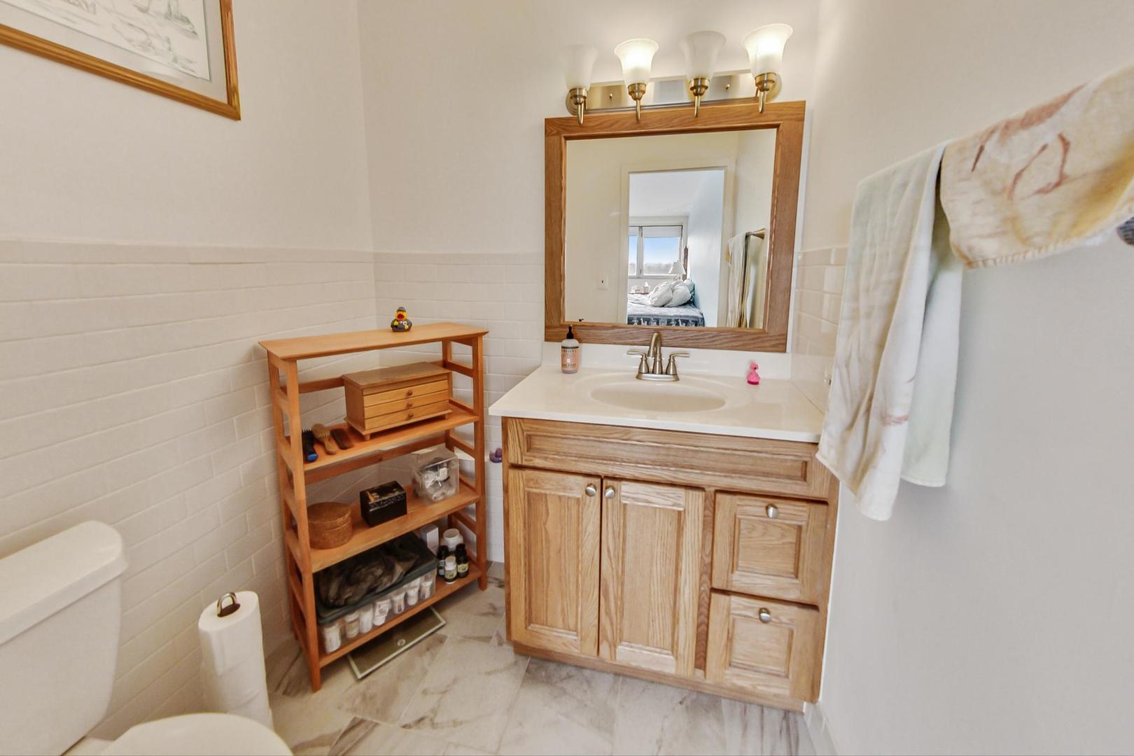 140 Marengo Avenue Unit: 604