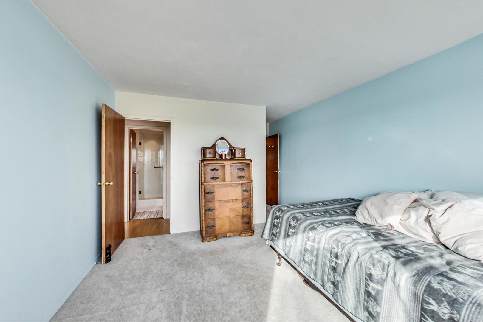 140 Marengo Avenue Unit: 604