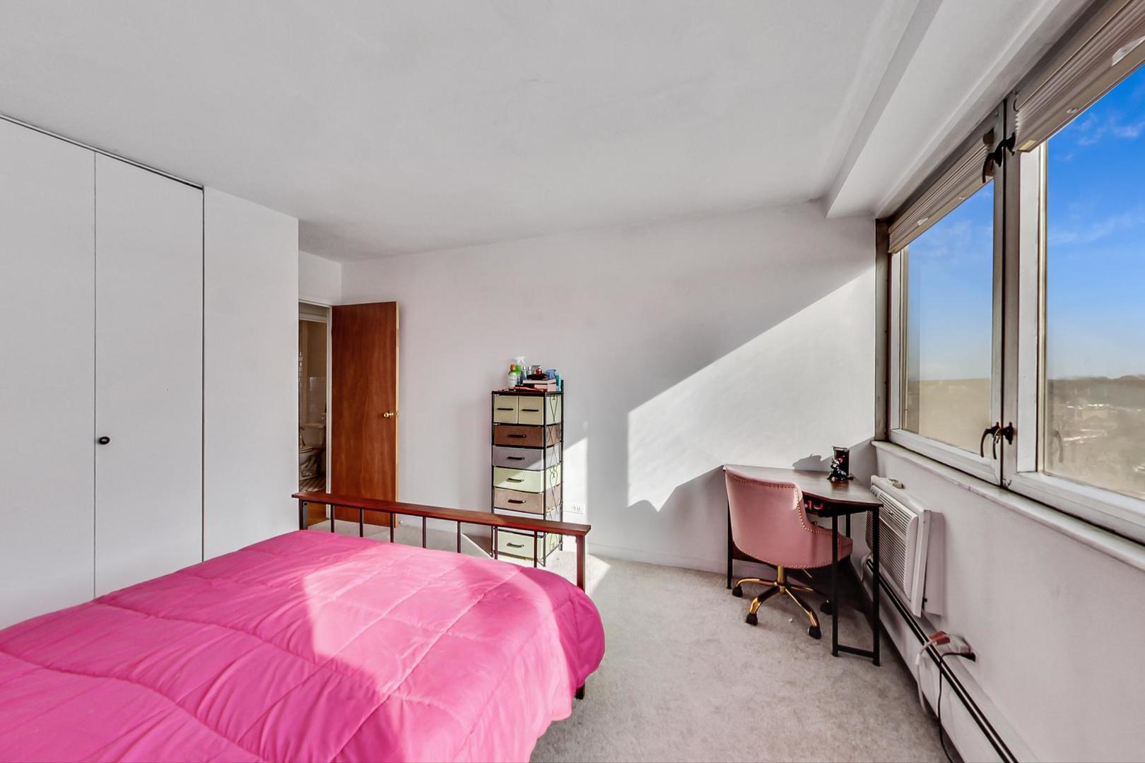 140 Marengo Avenue Unit: 604