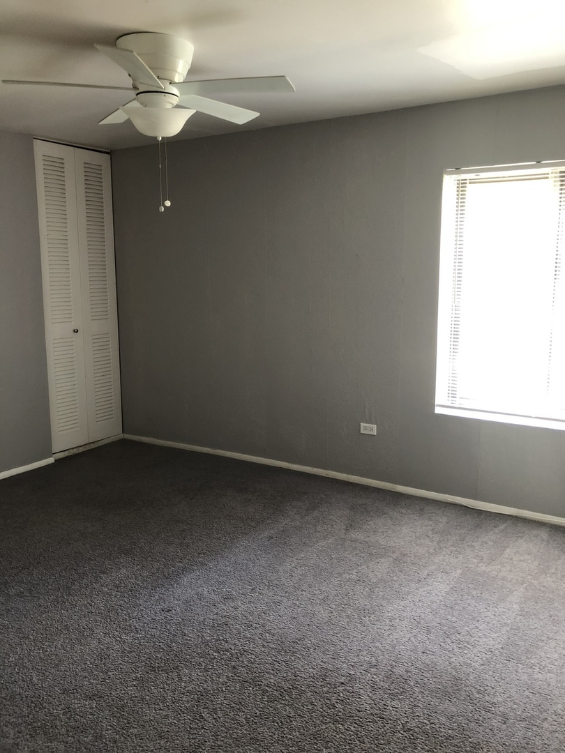 6147 KNOLL WOOD Court Unit: 102