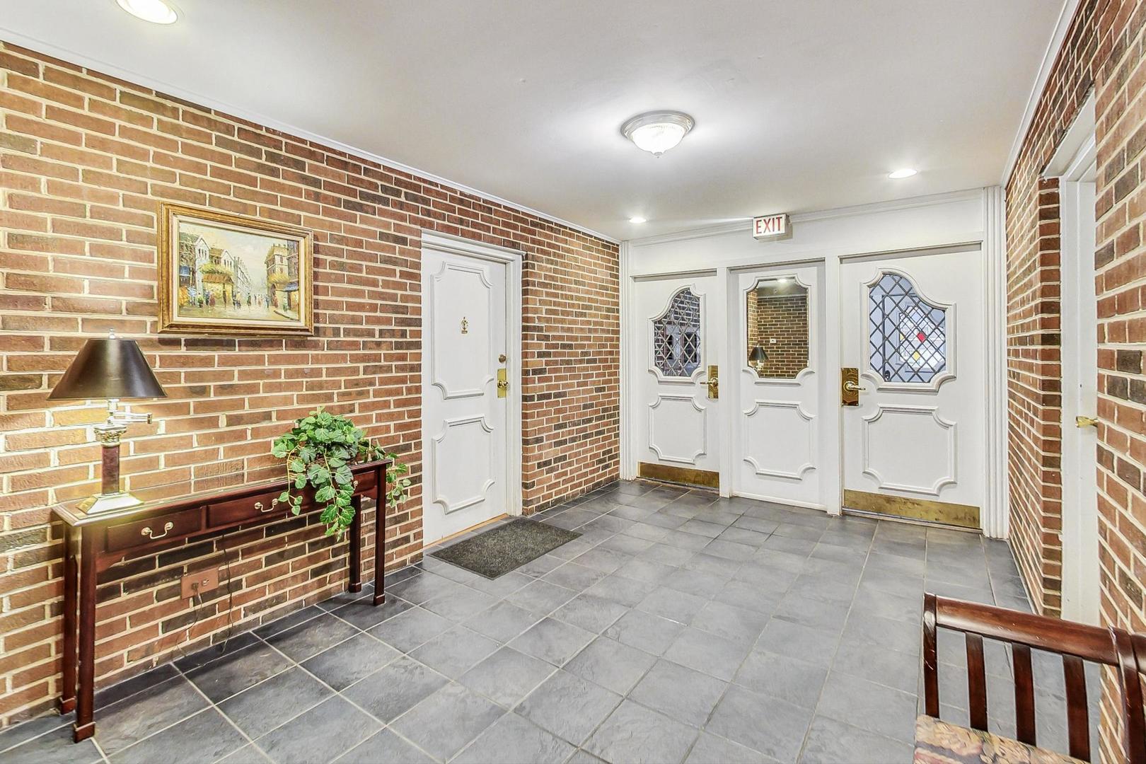 800 Washington Boulevard Unit: 406