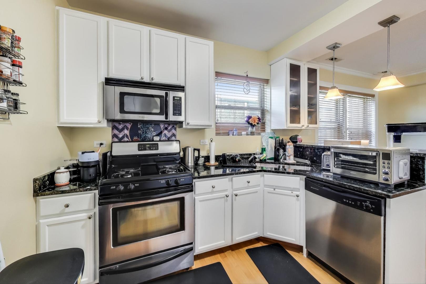 402 Wesley Avenue Unit: 3