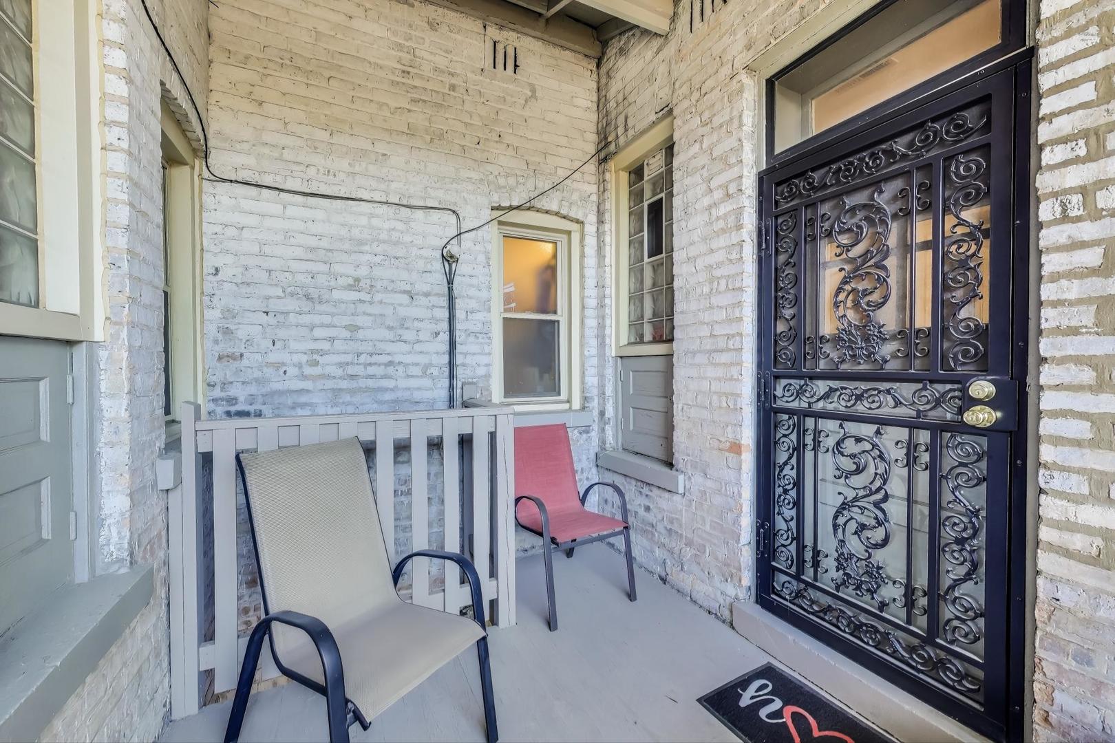 402 Wesley Avenue Unit: 3