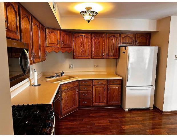 3640 186th Street Unit: 404