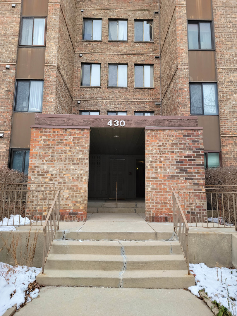 430 Walnut Creek Lane Unit: 2402