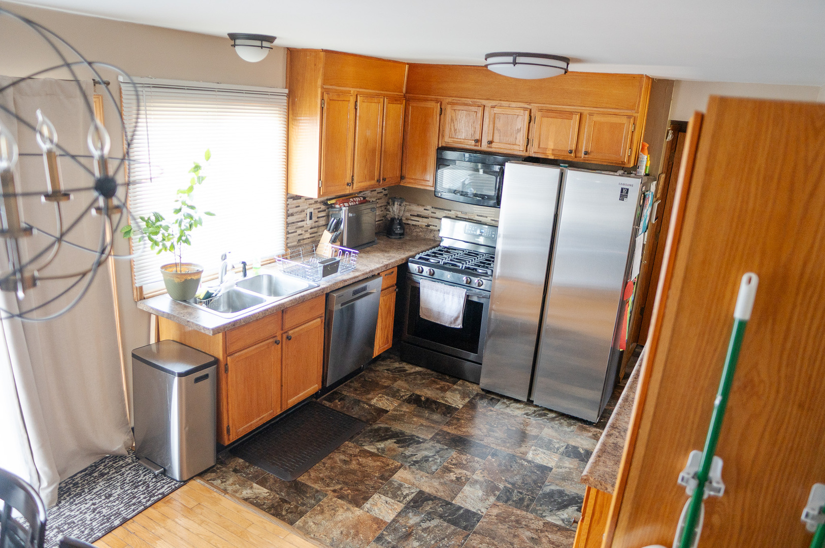 416 Gainsborough Court
