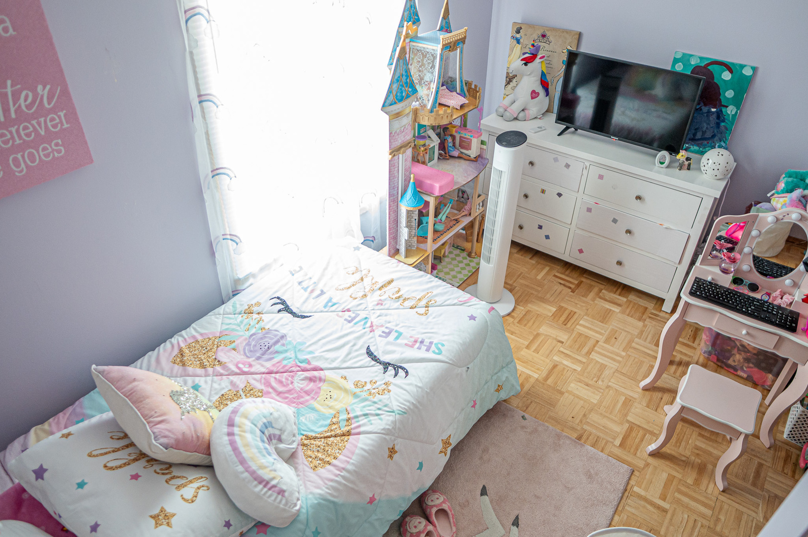 416 Gainsborough Court