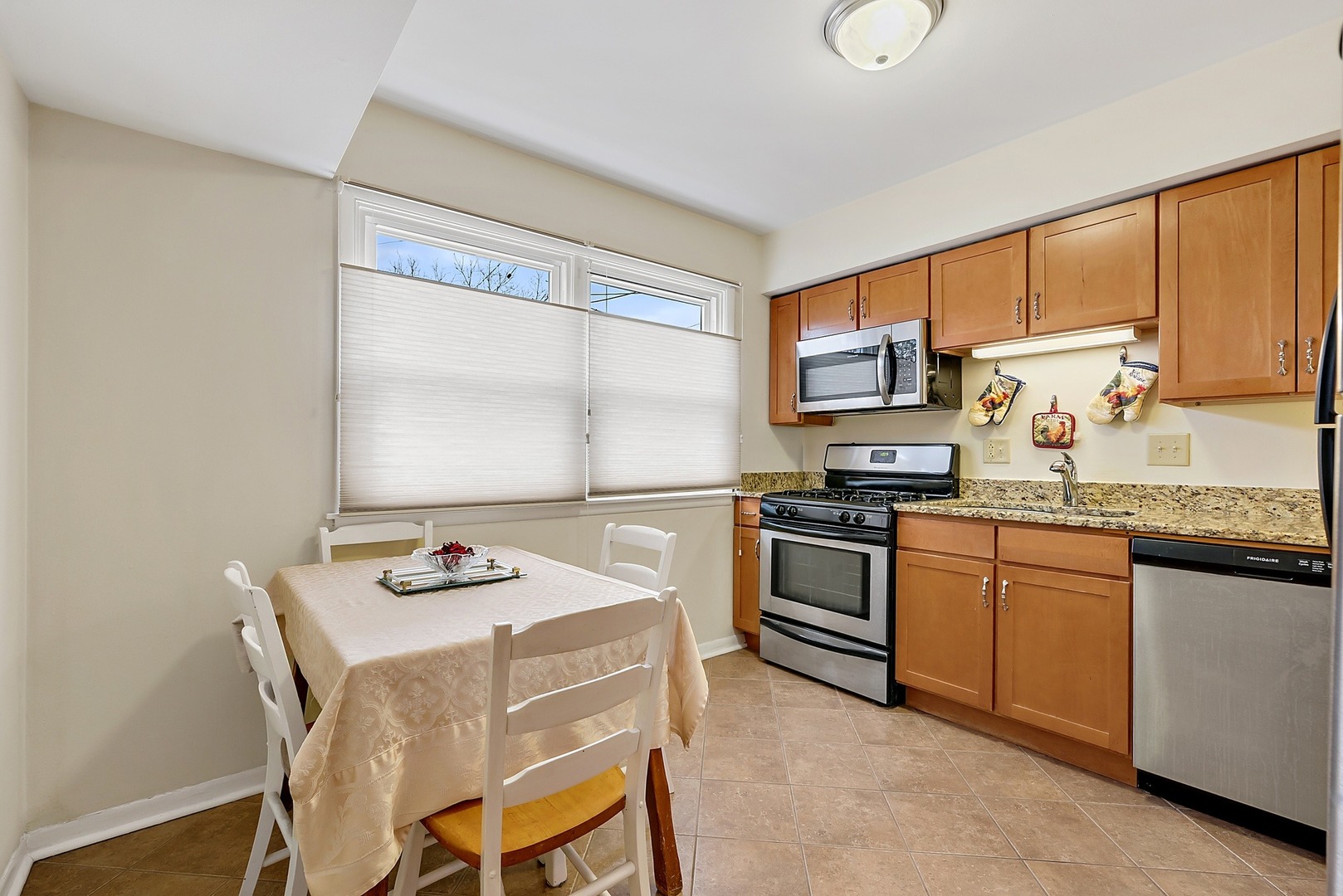 4247 Amelia Avenue Unit: 1A