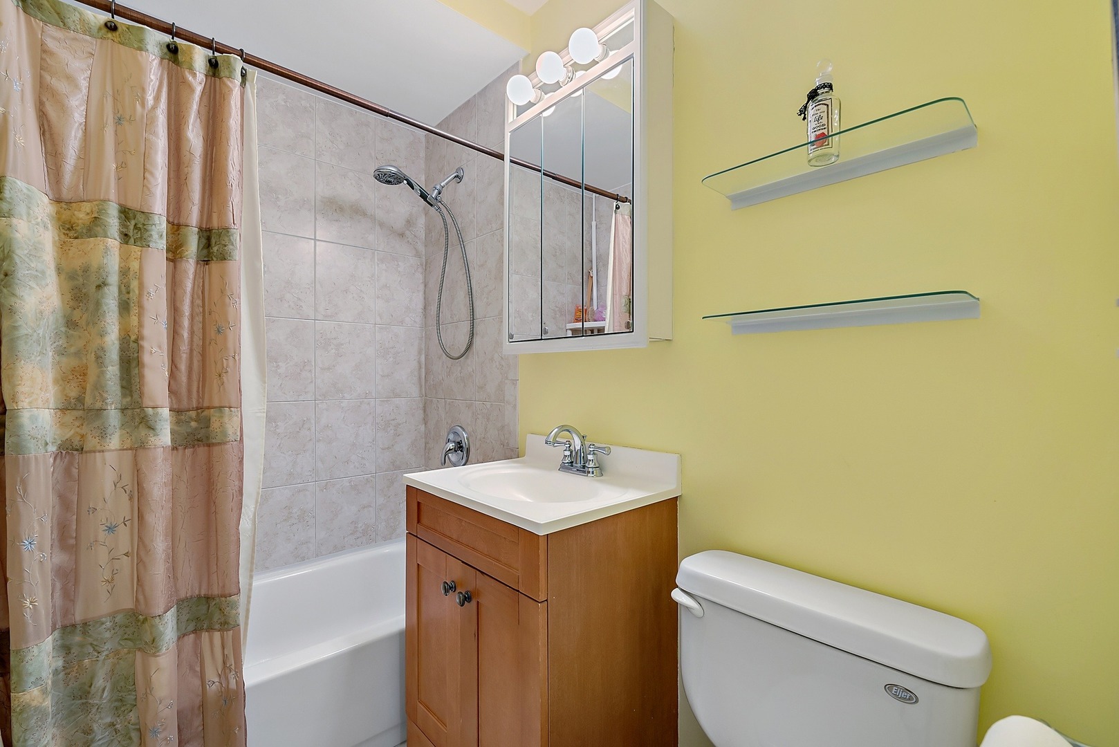 4247 Amelia Avenue Unit: 1A