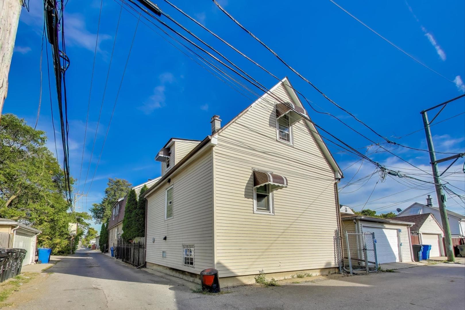 2744 N Marmora Avenue