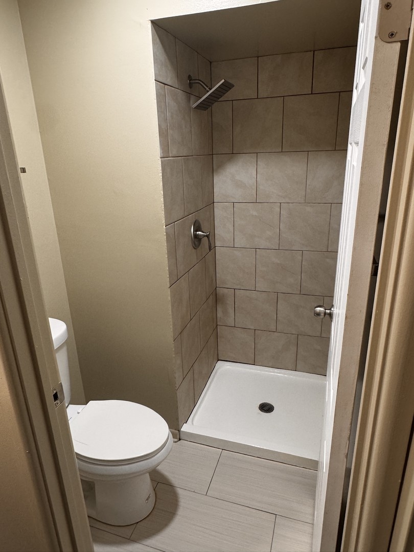 19408 Lake Shore Drive Unit: 4N