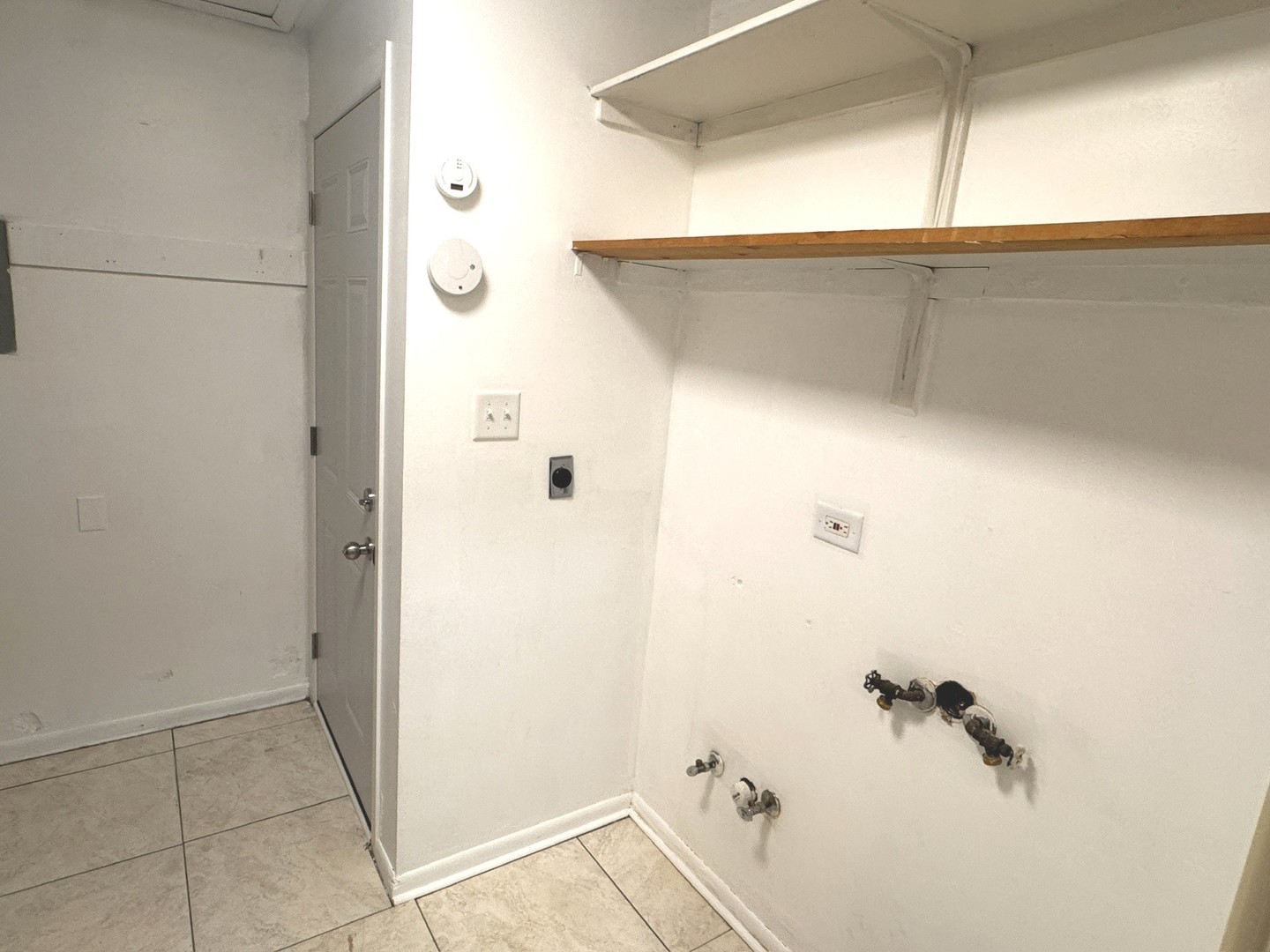 19408 Lake Shore Drive Unit: 4N