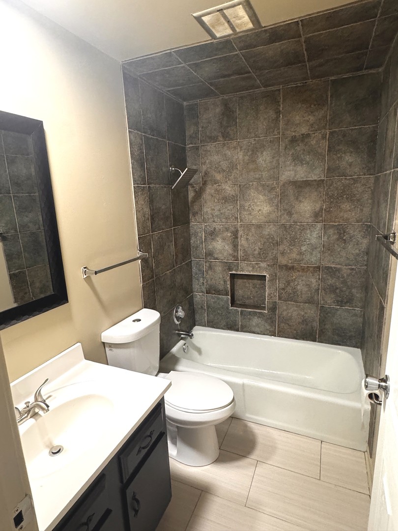 19408 Lake Shore Drive Unit: 4N