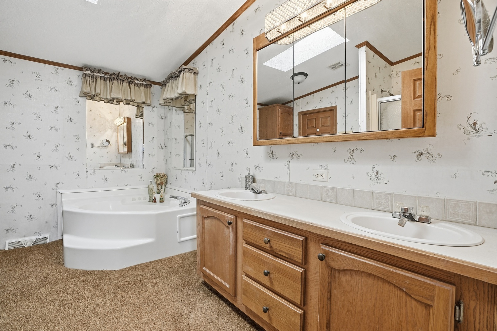 33 Drake Lane