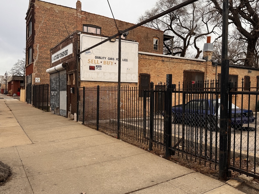 6011 S Ashland Avenue