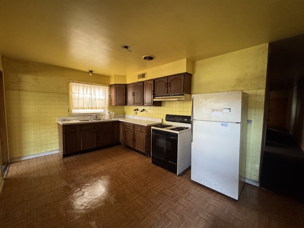 6541 N Hoyne Avenue Unit: 1S