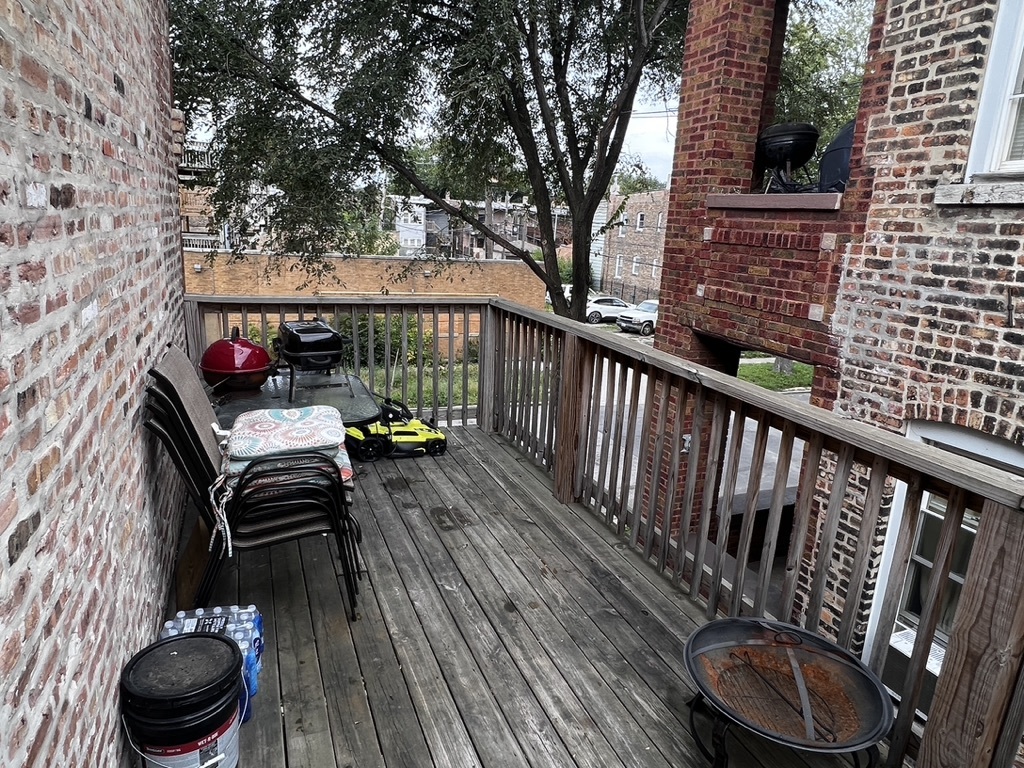401 S Cicero Avenue