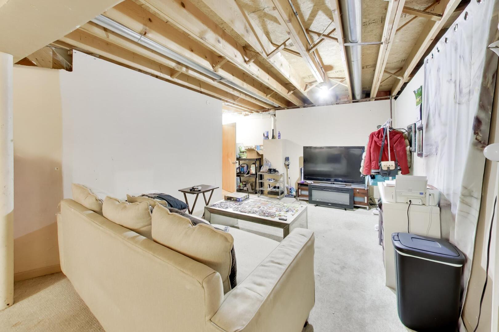 22161 W Plymouth Court