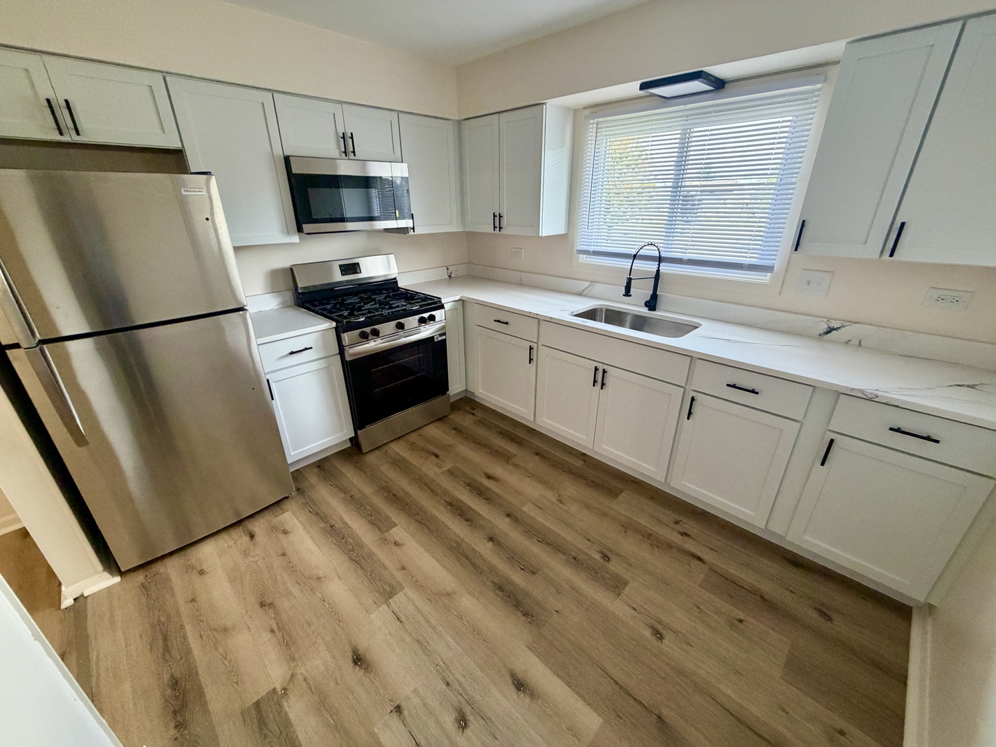 19408 Lake Shore Drive Unit: 3