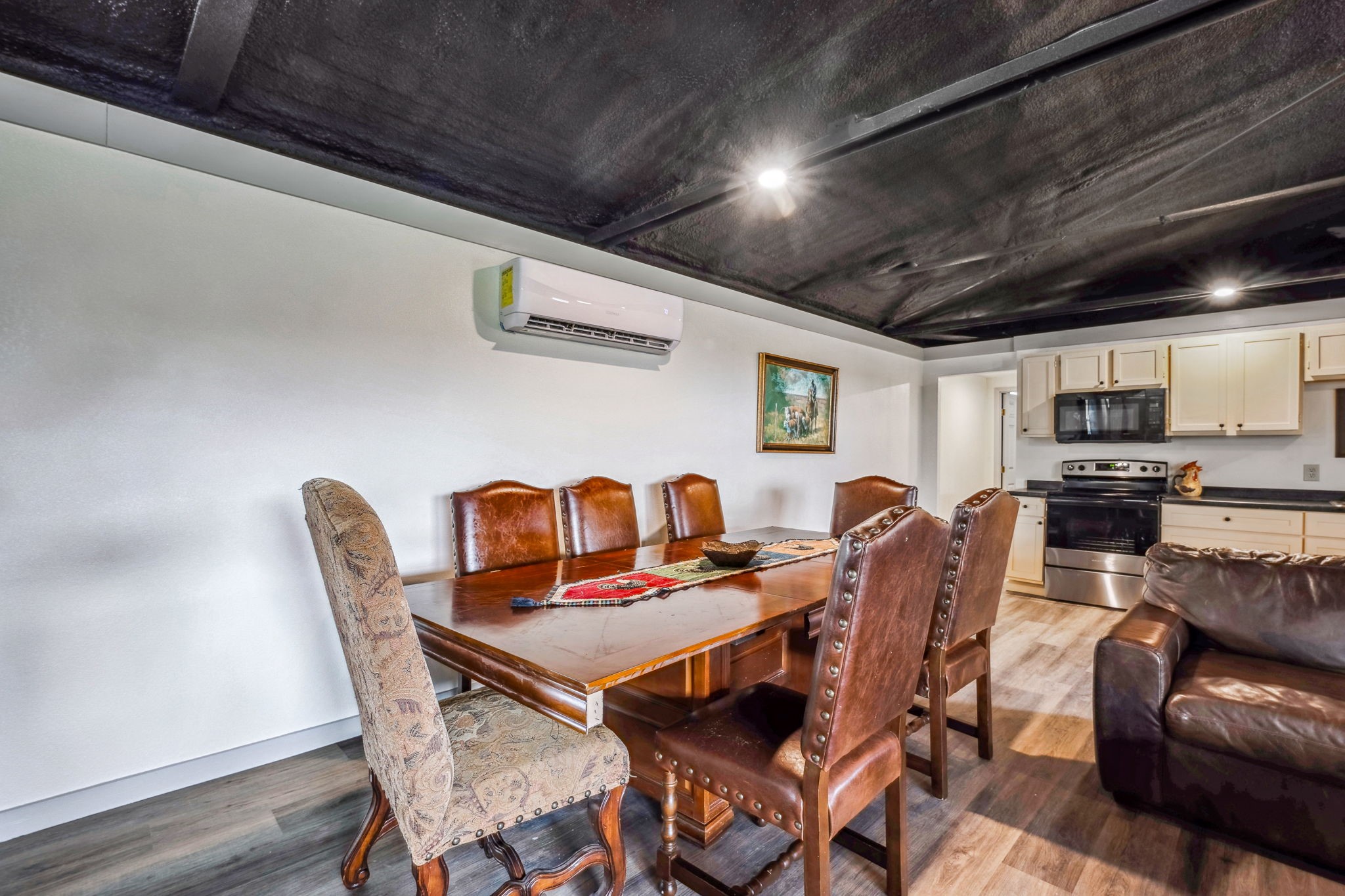 825 Monarch Trail