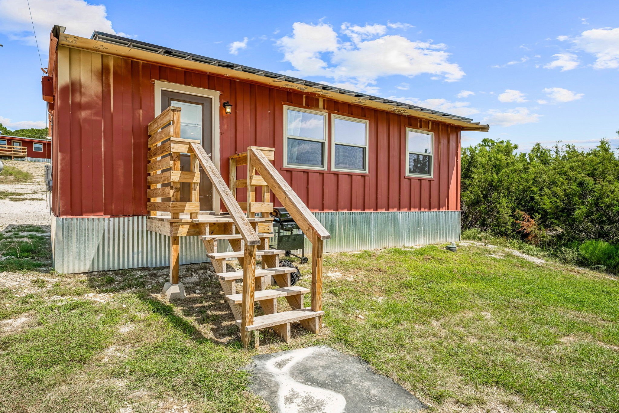825 Monarch Trail
