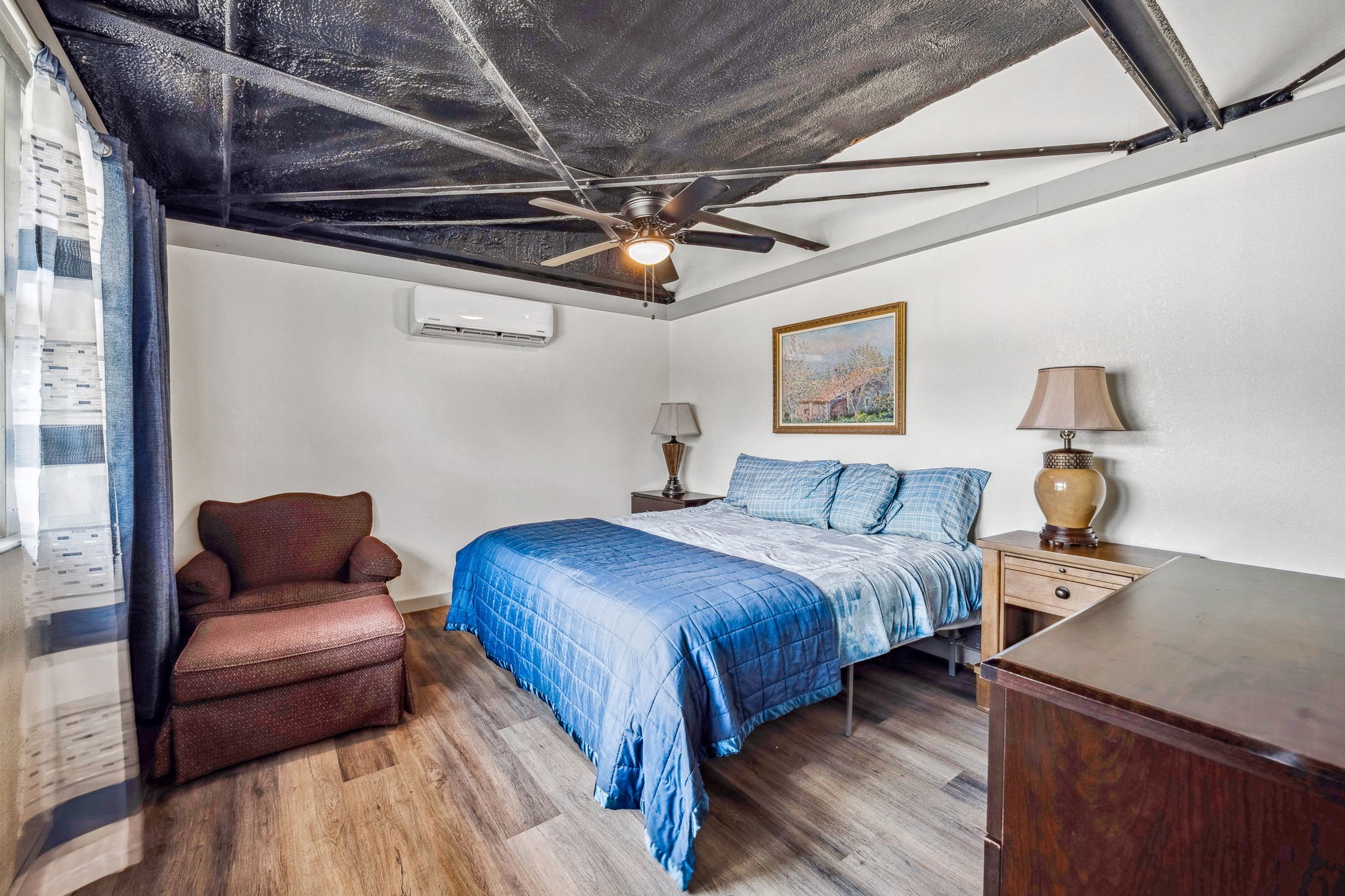 825 Monarch Trail