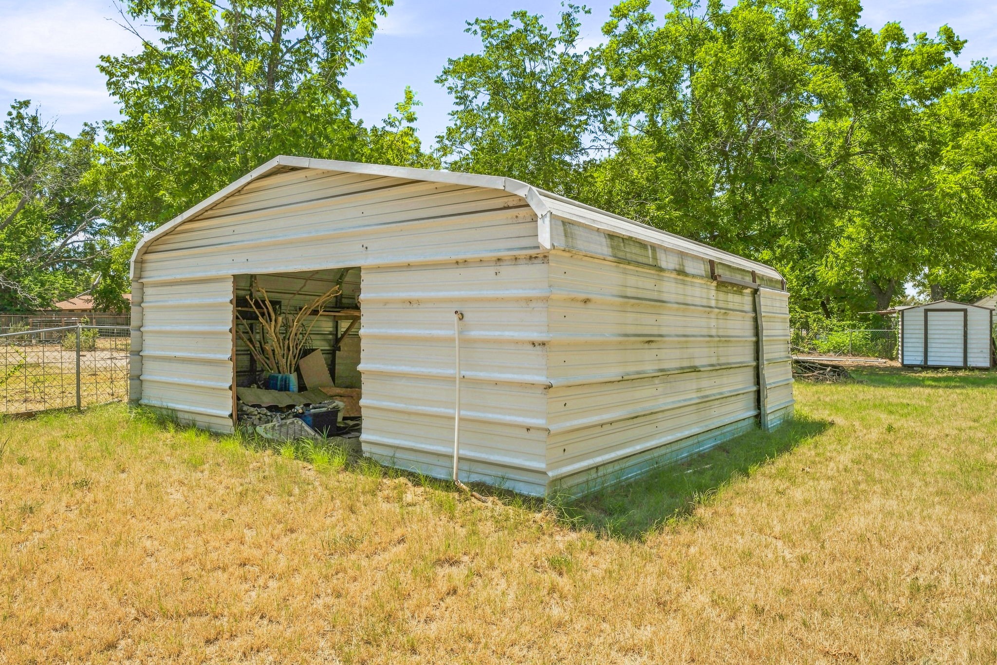 140 E Plum Avenue