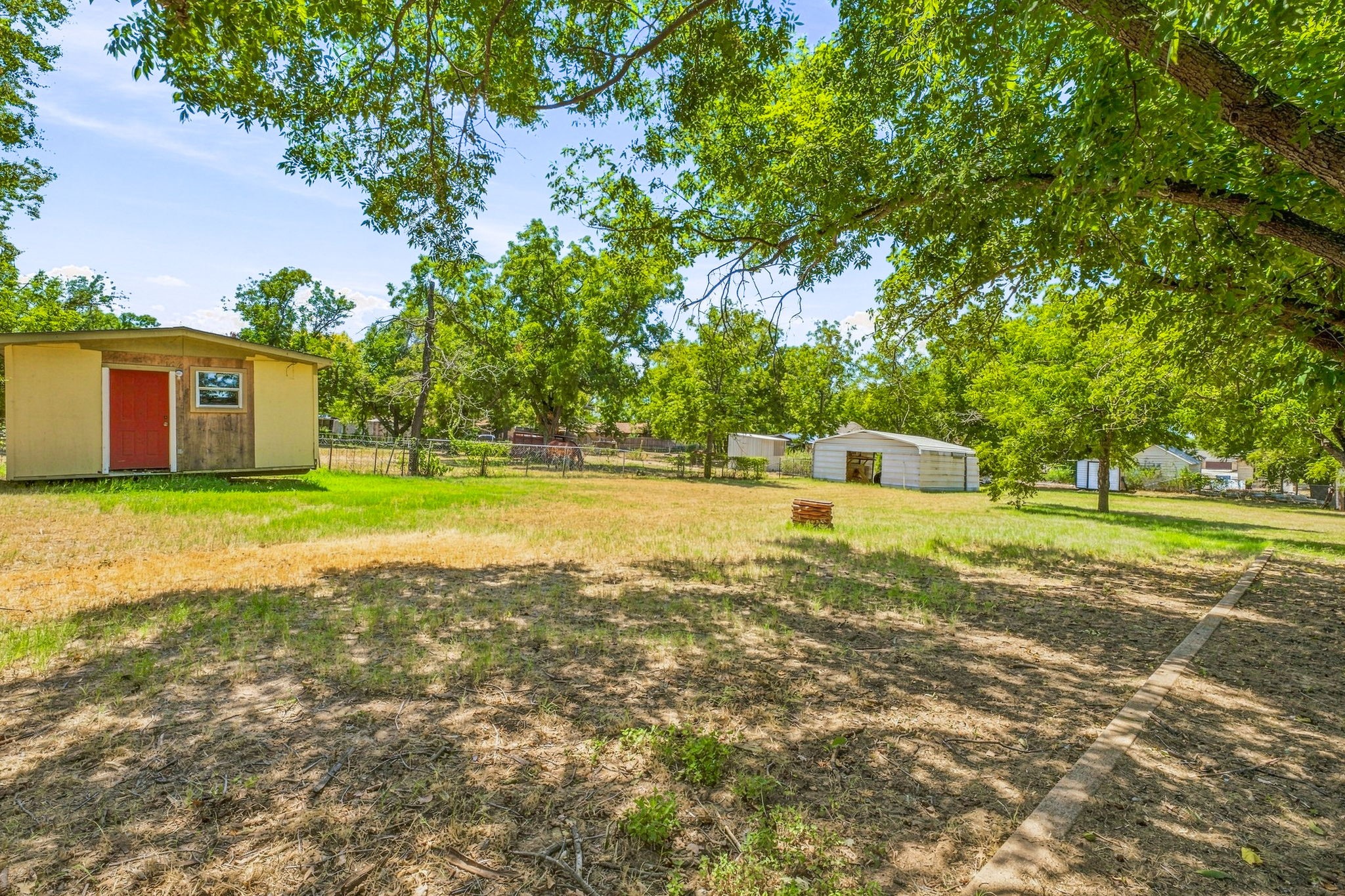140 E Plum Avenue