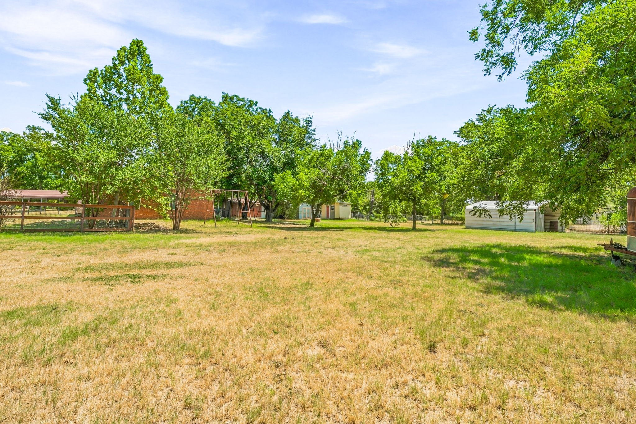 140 E Plum Avenue