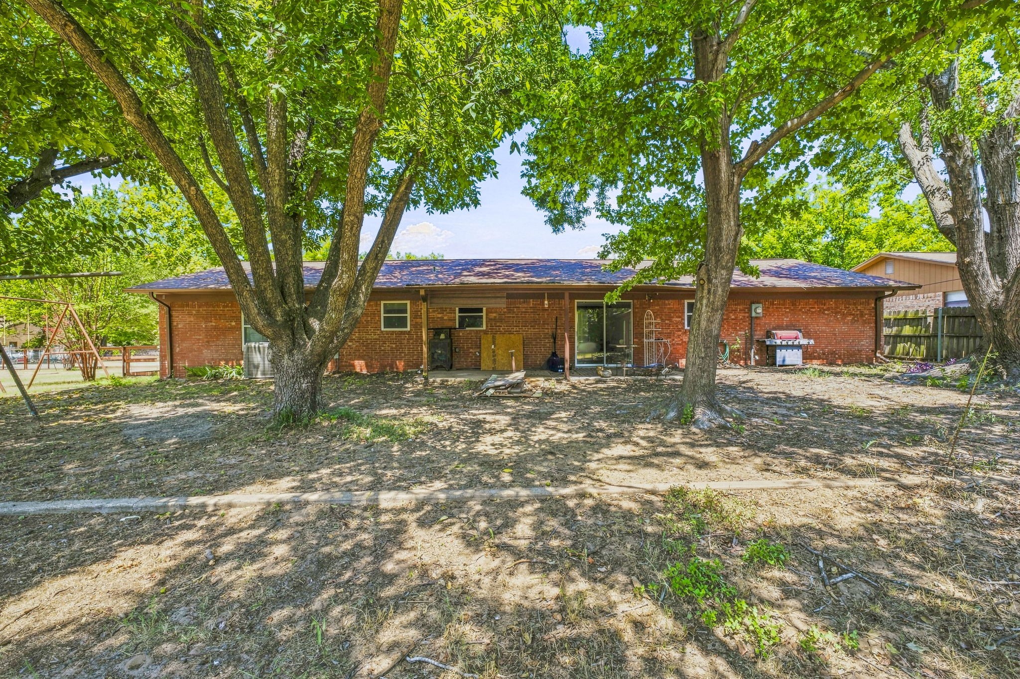 140 E Plum Avenue