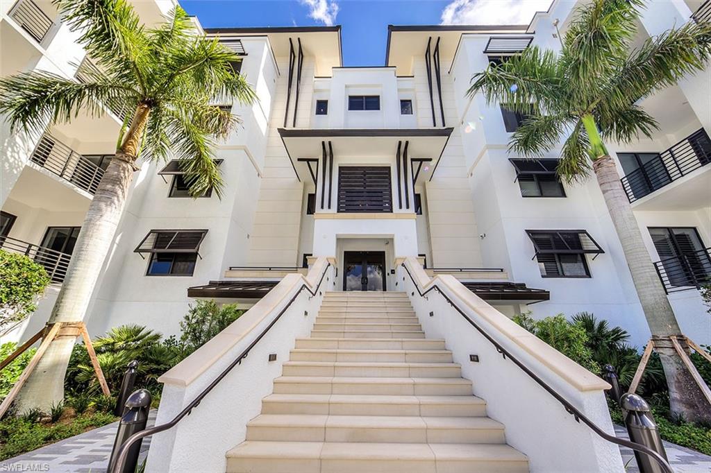 1125 Central AVE Unit: 579