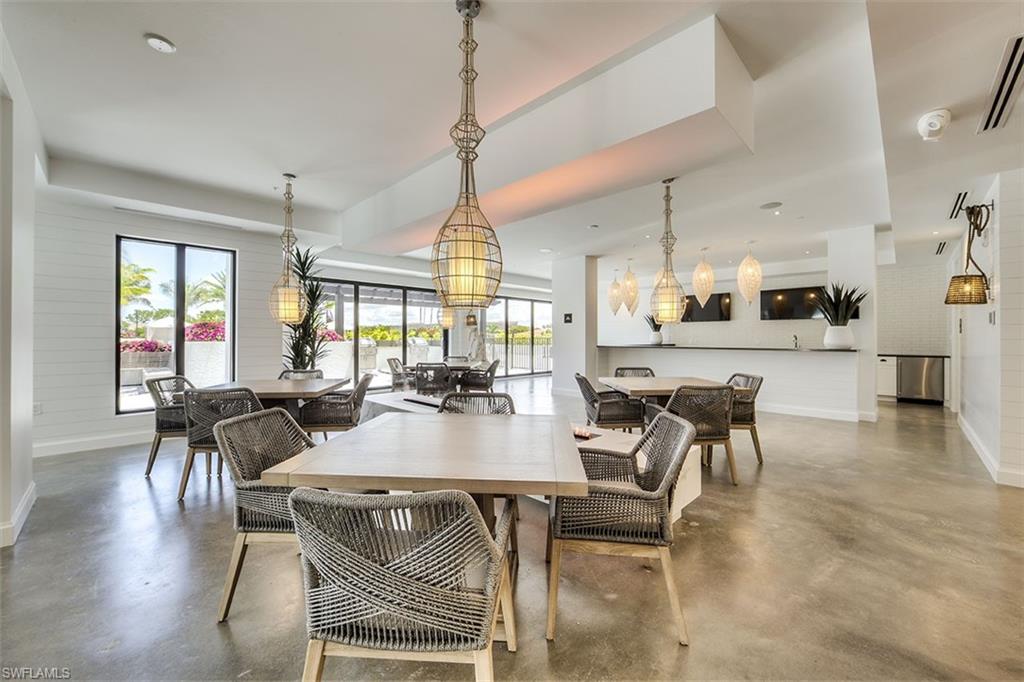 1125 Central AVE Unit: 579