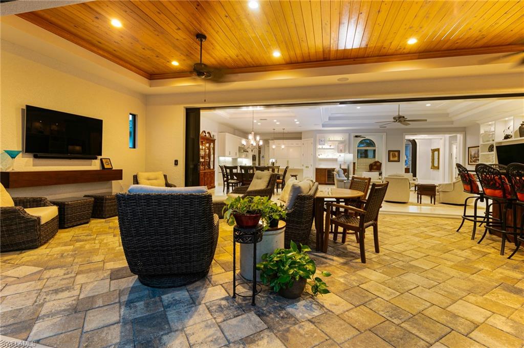 13455 Whispering Oaks DR