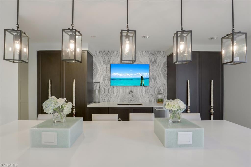 1035 3rd AVE S Unit: 203