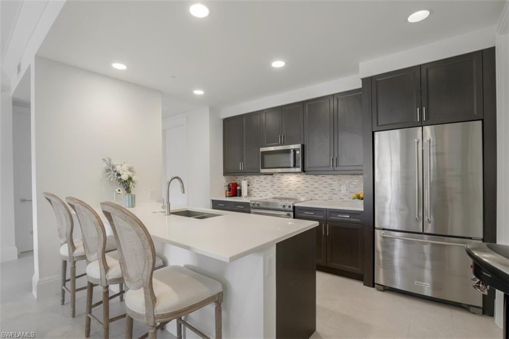 1035 3rd AVE S Unit: 203