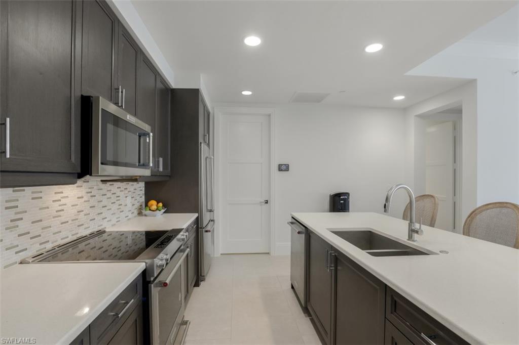 1035 3rd AVE S Unit: 203