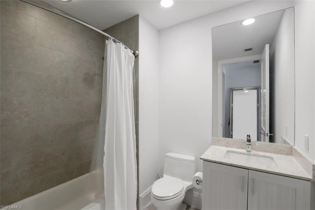 1035 3rd AVE S Unit: 203