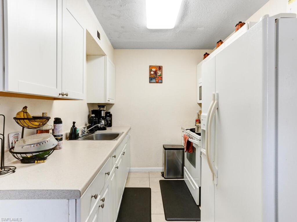 4625 Bayshore DR Unit: D5