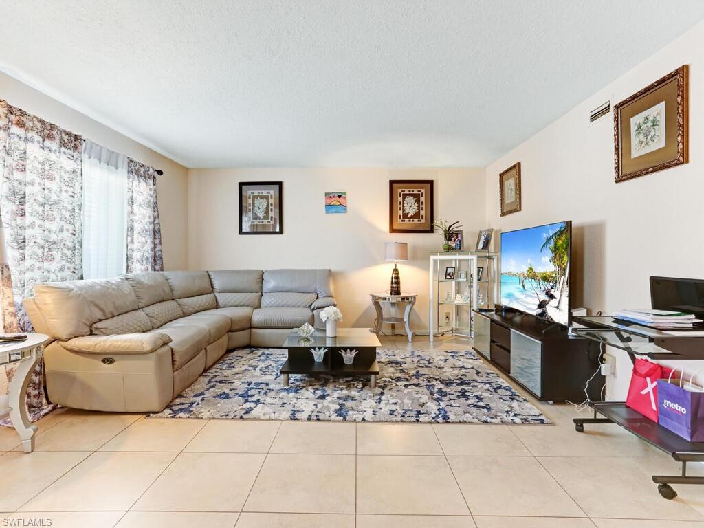 4625 Bayshore DR Unit: D5
