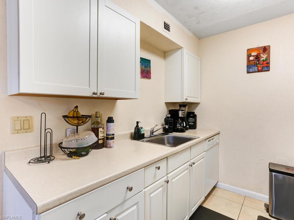 4625 Bayshore DR Unit: D5